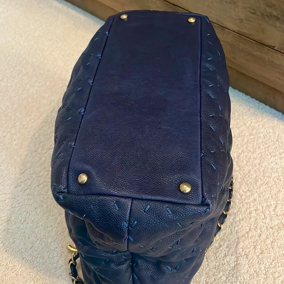 Chanel Caviar Navy Blue & Gold Hardware Stitch Tote Handbag - Picture 5 of 16
